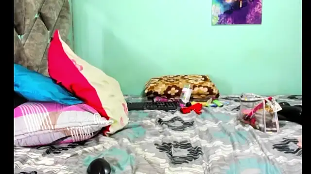 Evilmichellts1 online show from September 30, 2025, 3:33 am