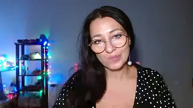 Snapshot of KeisyNeonX chatting on October 7, 2025, 7:00 pm KeisyNeonX online show from October 7, 2025, 7:00 pm