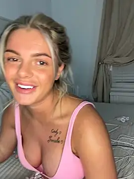 IrishTeenBarbie69 online show from October 7, 2025, 9:56 pm