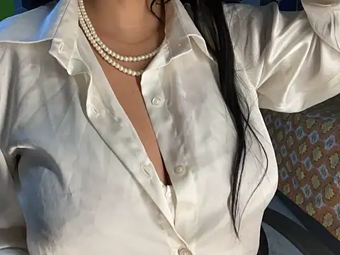 Aishwarya 101  online show from March 6, 2025, 5:35 am