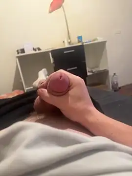 Snapshot of sollzii chatting on December 22, 2025, 3:31 pm sollzii online show from December 22, 2025, 3:31 pm