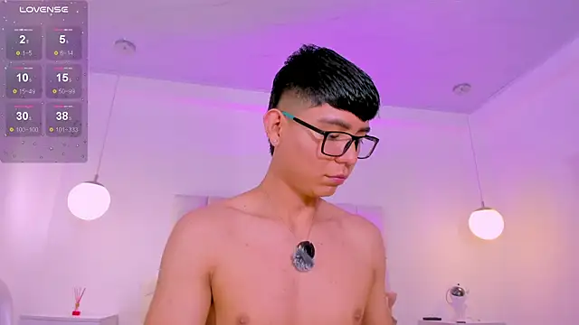 Snapshot of CodyTwink chatting on July 10, 2026, 5:37 pm CodyTwink online show from July 10, 2026, 5:37 pm