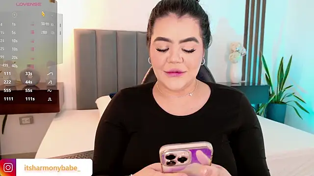 Snapshot of Harmonybabe_ chatting on May 24, 2026, 9:31 pm Harmonybabe online show from May 24, 2026, 9:31 pm