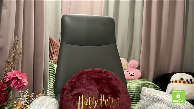Snapshot of Unique-Beauty chatting on December 20, 2025, 9:11 pm Unique-Beauty online show from December 20, 2025, 9:11 pm