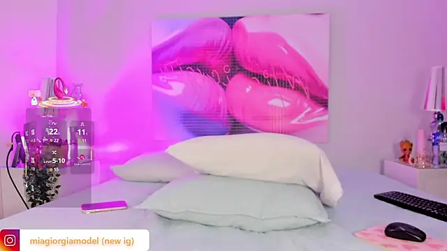 Miagiorgia  online show from March 22, 2026, 1:36 pm