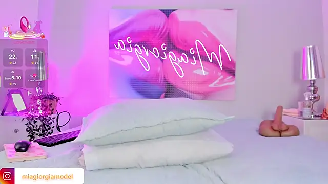 Snapshot of Miagiorgia_ chatting on April 17, 2026, 3:48 pm Miagiorgia online show from April 17, 2026, 3:48 pm