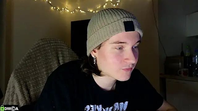 MoreRealAlex online show from February 10, 2026, 8:35 pm