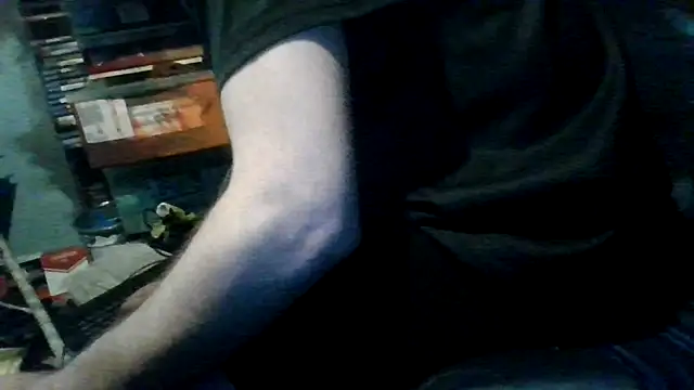 Snapshot of robeaulieu02 chatting on April 28, 2026, 5:56 am robeaulieu02 online show from April 28, 2026, 5:56 am