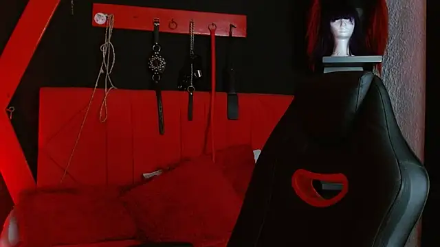 Naty slavedoll online show from March 1, 2025, 1:11 am