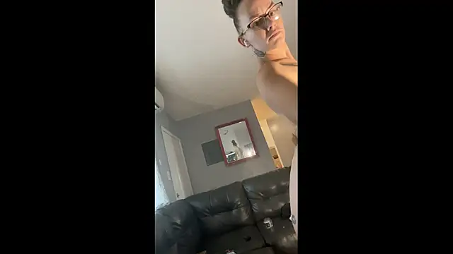 Snapshot of caliisno chatting on November 6, 2025, 7:26 pm caliisno online show from November 6, 2025, 7:26 pm