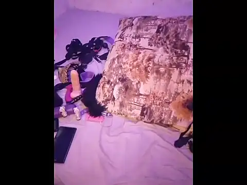 Freaky Vannahs online show from February 8, 2026, 5:33 am