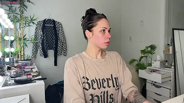 NattyFierros online show from April 8, 2026, 8:09 pm