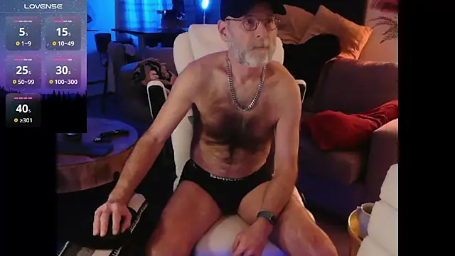 Snapshot of Towndude123 chatting on February 8, 2025, 6:22 am Towndude123 online show from February 8, 2025, 6:22 am