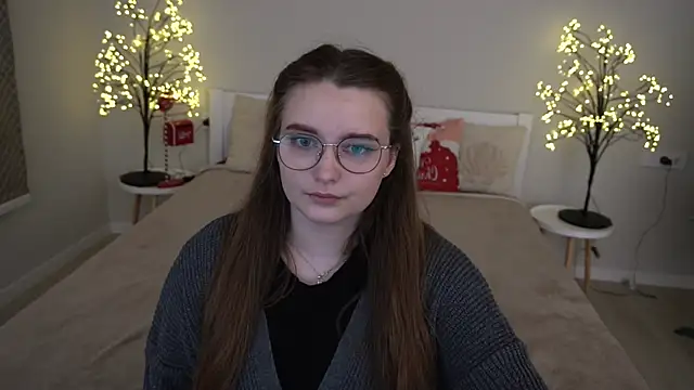 MagicPeachh  online show from January 6, 2025, 2:58 pm