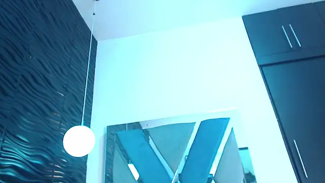 Victoria Coleman online show from September 29, 2025, 12:32 pm