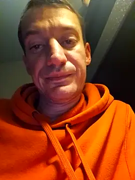 Totts92 online show from May 2, 2026, 2:49 am