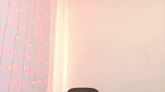 Snapshot of im_anna_ chatting on October 8, 2025, 8:06 pm im anna  online show from October 8, 2025, 8:06 pm