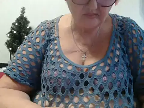 Snapshot of DeniseeRose chatting on December 2, 2024, 10:28 am DeniseeRose online show from December 2, 2024, 10:28 am