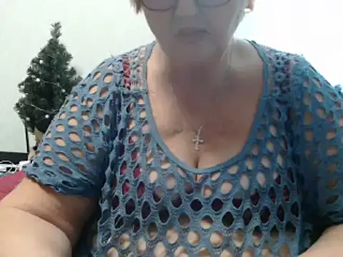 Snapshot of DeniseeRose chatting on December 2, 2024, 10:45 pm DeniseeRose online show from December 2, 2024, 10:45 pm