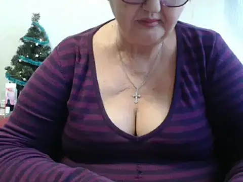 Snapshot of DeniseeRose chatting on December 20, 2024, 10:16 am DeniseeRose online show from December 20, 2024, 10:16 am