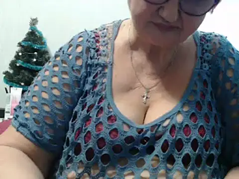 Snapshot of DeniseeRose chatting on December 29, 2024, 1:45 am DeniseeRose online show from December 29, 2024, 1:45 am