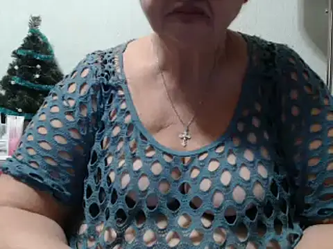 Snapshot of DeniseeRose chatting on December 29, 2024, 9:20 pm DeniseeRose online show from December 29, 2024, 9:20 pm