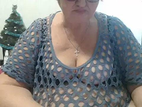 Snapshot of DeniseeRose chatting on January 5, 2025, 7:28 pm DeniseeRose online show from January 5, 2025, 7:28 pm