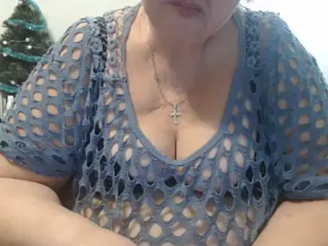 Snapshot of DeniseeRose chatting on January 6, 2025, 11:20 pm DeniseeRose online show from January 6, 2025, 11:20 pm