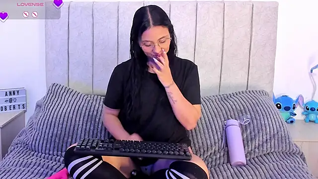 anny roberts online show from November 14, 2025, 11:13 pm