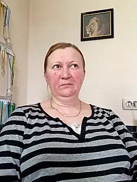 blondyaguar online show from March 26, 2026, 1:49 pm