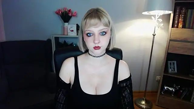 MadelineLust online show from September 28, 2025, 1:27 pm