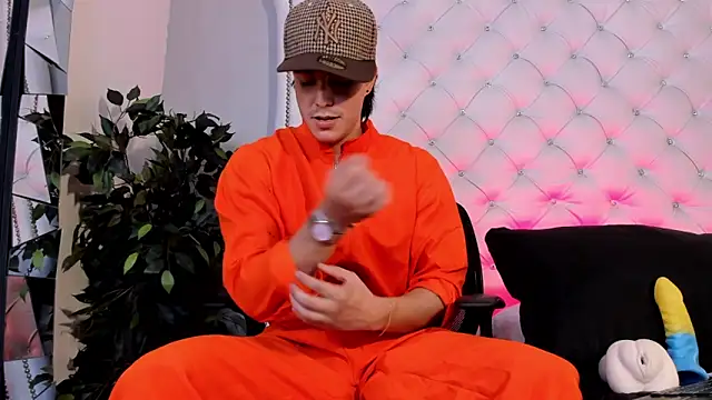 Karimferrer online show from March 31, 2026, 3:52 am