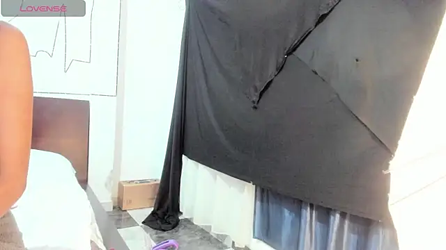 Snapshot of latinaStepmom chatting on April 21, 2026, 1:42 am latinaStepmom online show from April 21, 2026, 1:42 am