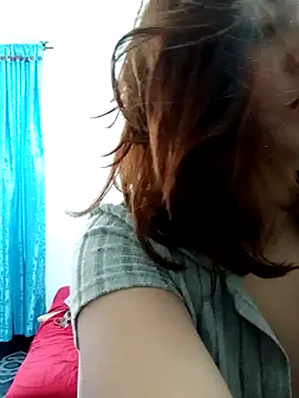 LisbethMoore  online show from February 5, 2025, 1:00 pm