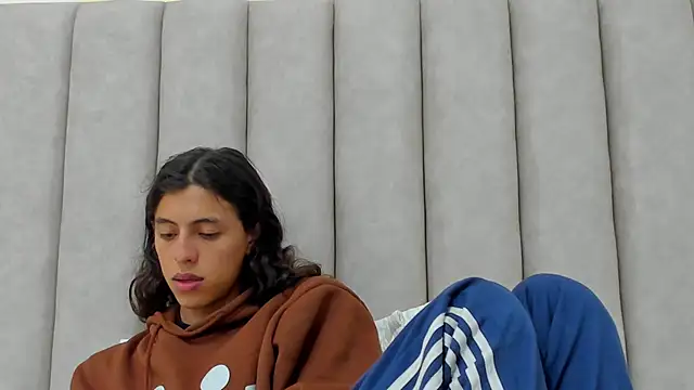 FreyaMoller online show from October 27, 2025, 7:18 pm