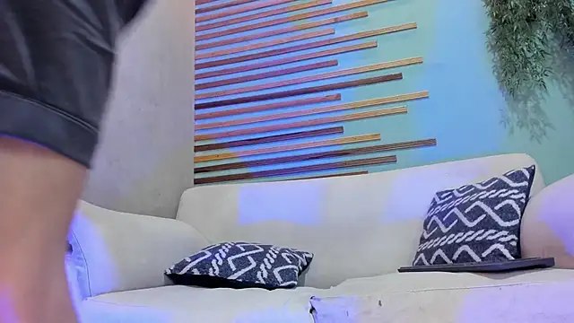 french sexx online show from February 19, 2026, 7:10 pm