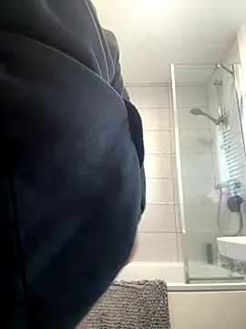 BigBiggs00 online show from November 8, 2025, 8:47 am