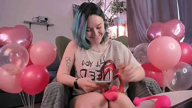 alisahug online show from December 2, 2025, 8:41 am