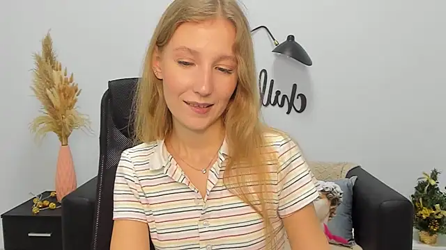 LolaWilsons online show from December 31, 2024, 1:19 pm