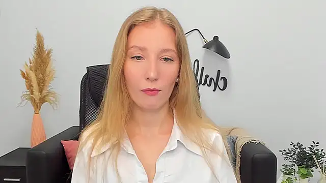 LolaWilsons online show from February 13, 2025, 6:20 am