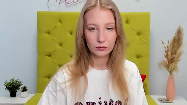 LolaWilsons online show from February 20, 2026, 6:26 am