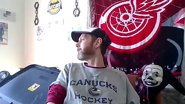 mellothebreeze online show from February 25, 2025, 8:09 pm