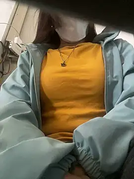 Tuongvy05 online show from January 15, 2025, 3:54 am