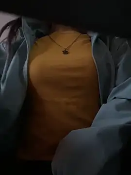 Tuongvy05 online show from January 20, 2025, 1:28 am