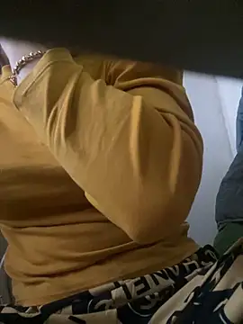 Tuongvy05 online show from March 12, 2025, 2:41 am