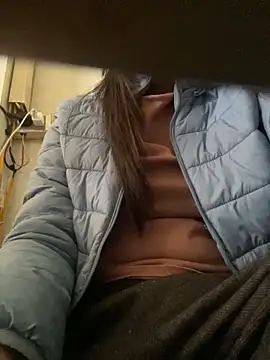 Tuongvy05 online show from February 12, 2026, 7:58 am