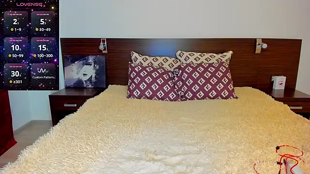 Hanna Becrett17 online show from March 3, 2025, 2:04 pm