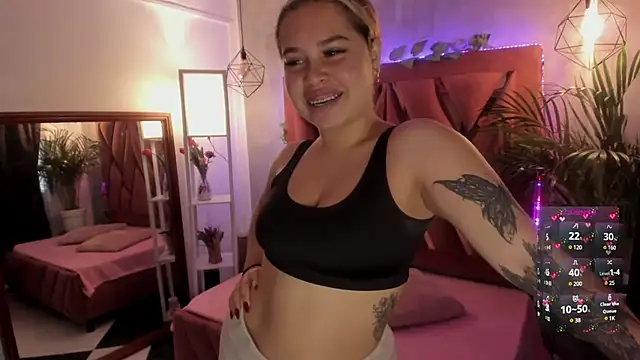 Haelycute online show from February 28, 2025, 11:25 am