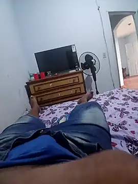 Snapshot of morenogts69 chatting on February 20, 2025, 5:40 pm morenogts69 online show from February 20, 2025, 5:40 pm