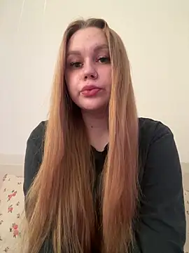 Snapshot of Marylallka5 chatting on June 2, 2026, 5:20 am Marylallka5 online show from June 2, 2026, 5:20 am